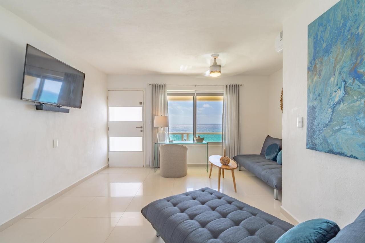 Ocean View Three Bedroom, Three Story Penthouse By The Beach Cancun Exterior photo