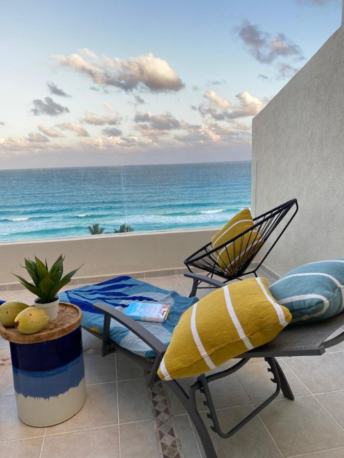 Ocean View Three Bedroom, Three Story Penthouse By The Beach Cancun Exterior photo